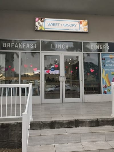 SWEET & SAVORY: The great menu & atmosphere make this a hot study spot in St. Kitts. Photo: Jared Sharza