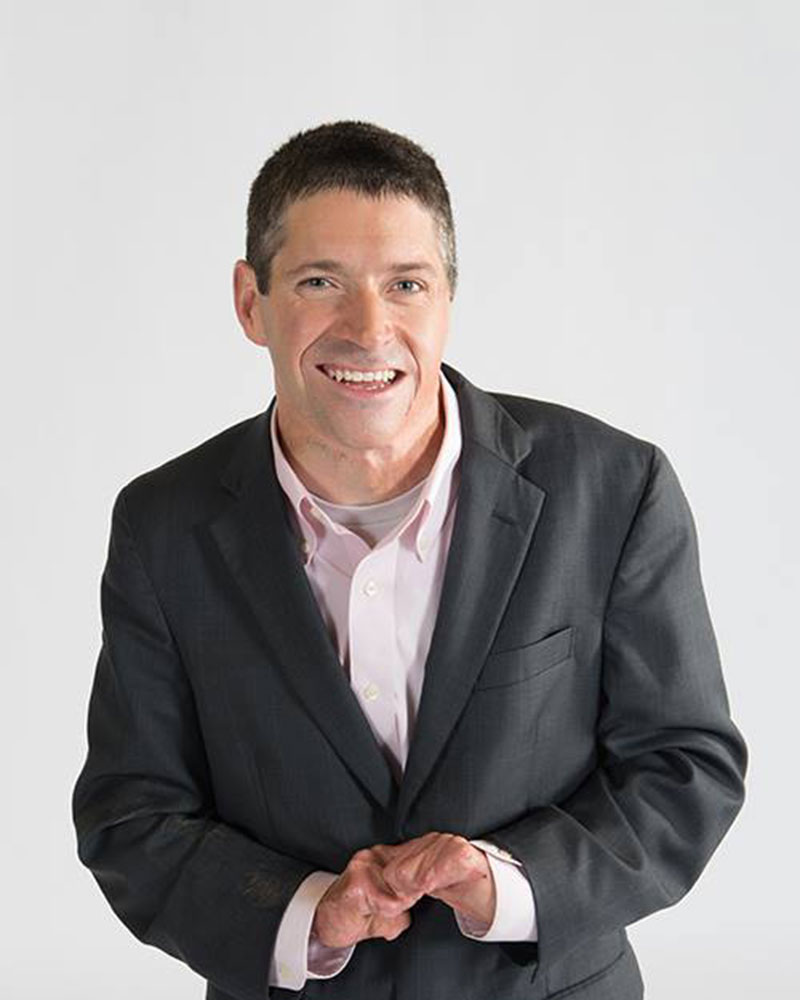 JOHN-O-LEARY-KEYNOTE-SPEAKER-AT-UMHS-GRADUATION-2015-1