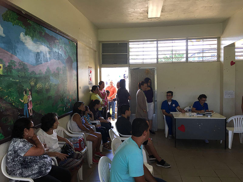 Families from the the community 'La Mocha' in Ponce, Puerto Rico. Photo: UMHS Med4You