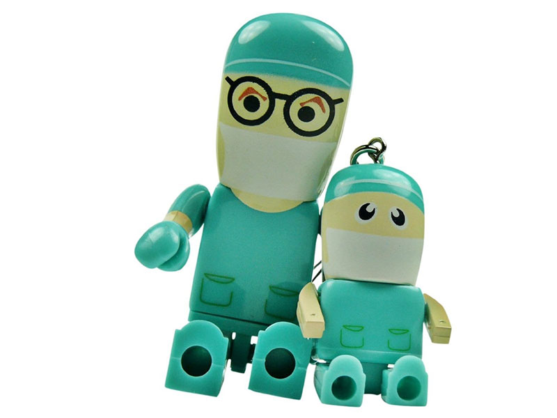 OPERATION SURGERY DOCTOR & MINI-DOCTOR FIGIURE DOLLS: 4GB USB Flash Drive from Amazon. Photo: Amazon.com