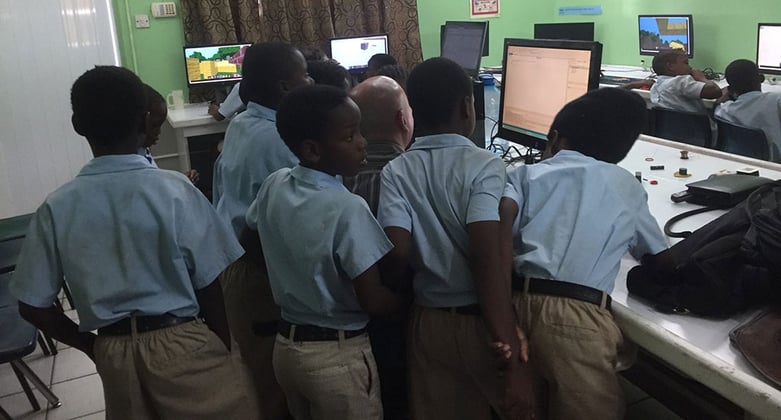 TEACHING-ST.-KITTS-KIDS-ABOUT-COMPUTERS
