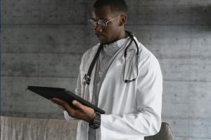 becoming-a-doctor-later-in-life(1)