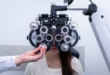 eye-examination-with-phoropter