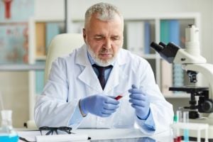 forensic-pathologist-with-samples