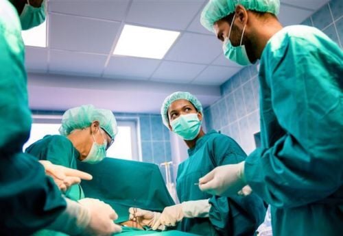 hard-to-become-surgeons