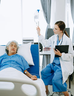 hospitalist-with-female-inpatient