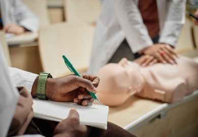 medical-student-learning-cpr