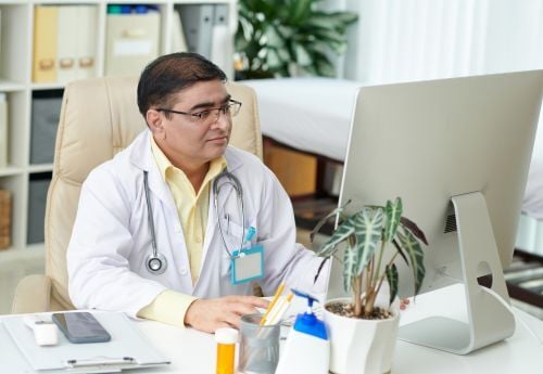 nephrology-doctor-working-on-computer