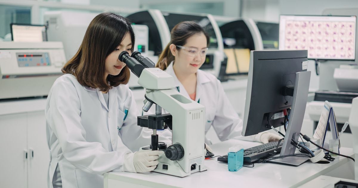 Pathologists Def What Is A Pathologist And What Does A Pathologist Do? - A Guide To ...