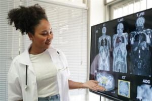 radiology-resident-looking-at-scans