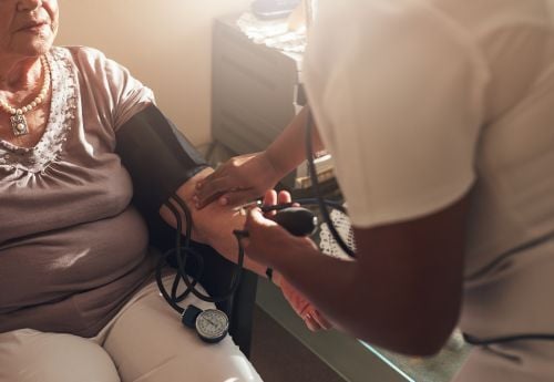 volunteering-at-a-clinic