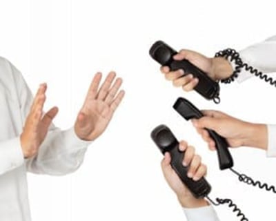 'THE ADMISSIONS COMMITTEE IS UNAVAILABLE NOW': Save time & frustration by knowing a medical school's policy before calling to see why you weren't accepted. Photo: Winnond/FreeDigitalPhotos.net