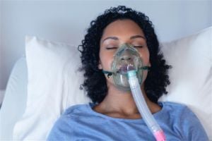 women-with-cpap-mask