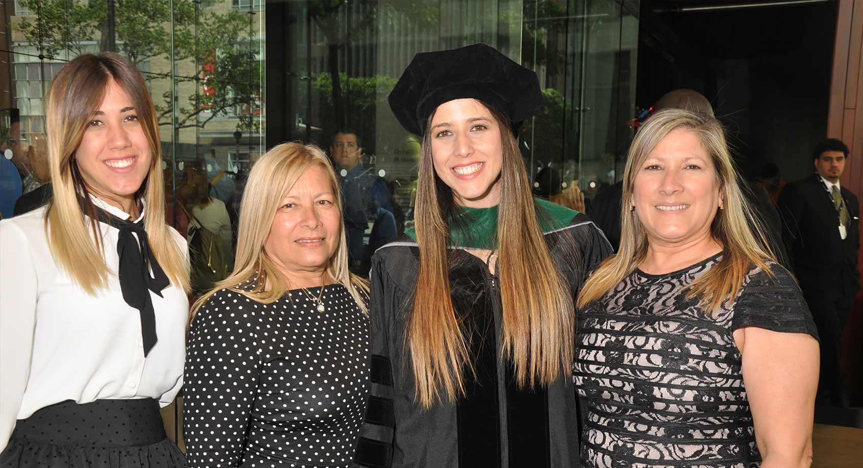 graduation4-1column@2x